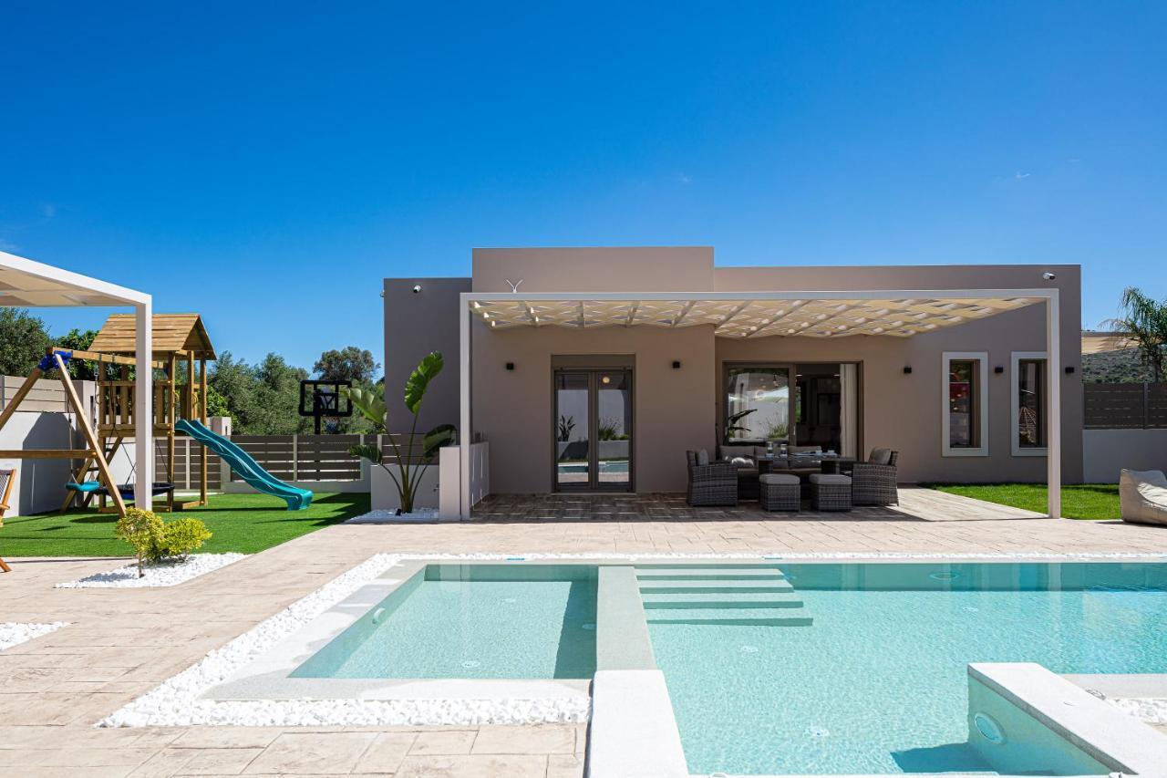 Koin Villa Sunset, With Heated Pool & Whirlpool, By Thinkvilla Πέραμα Εξωτερικό φωτογραφία