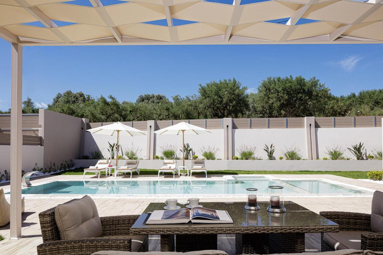 Koin Villa Sunset, With Heated Pool & Whirlpool, By Thinkvilla Πέραμα Εξωτερικό φωτογραφία