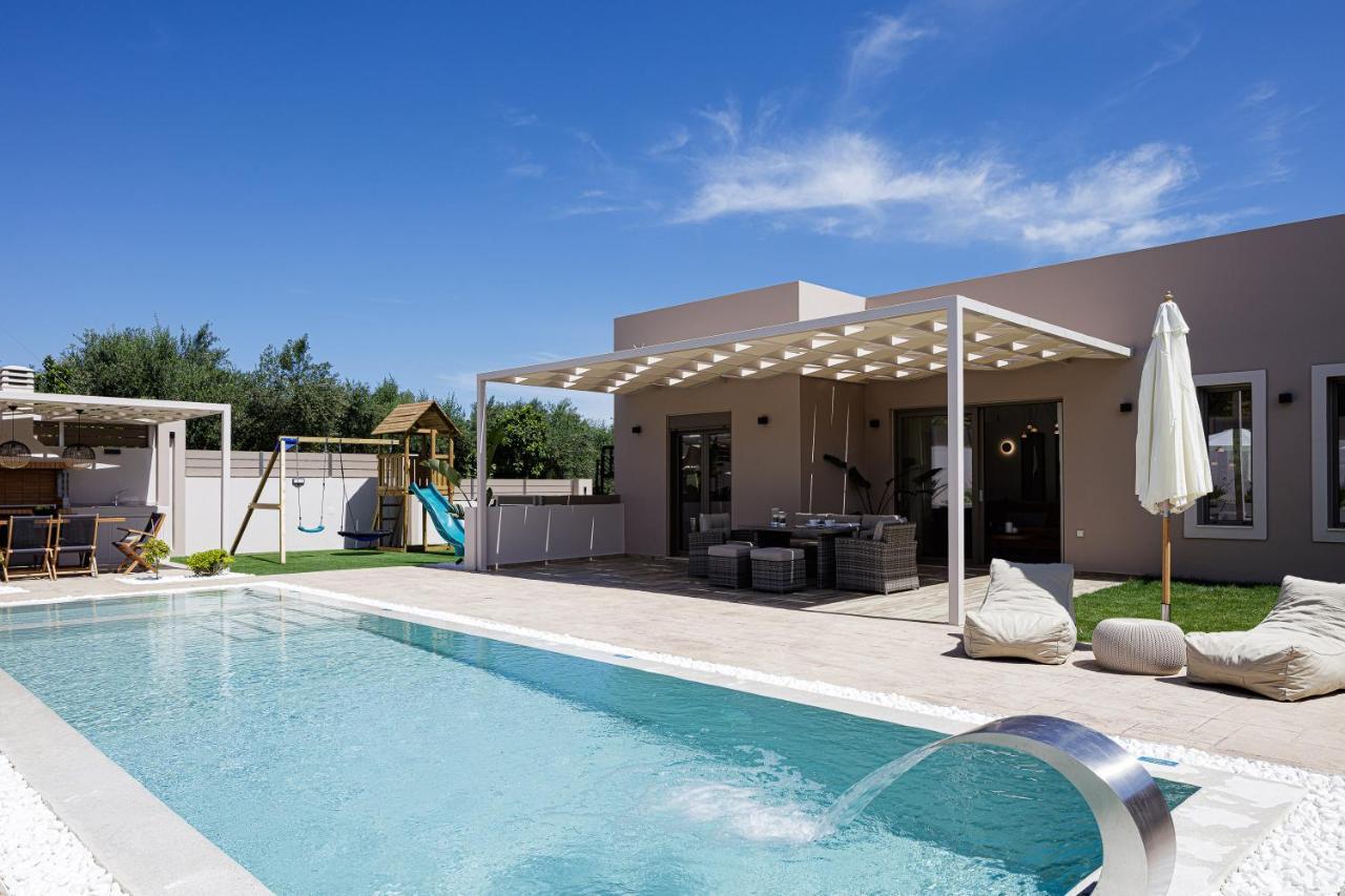 Koin Villa Sunset, With Heated Pool & Whirlpool, By Thinkvilla Πέραμα Εξωτερικό φωτογραφία