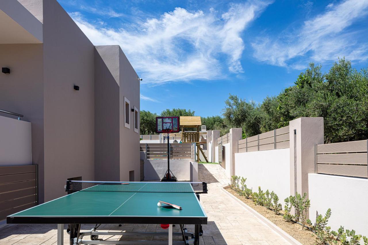 Koin Villa Sunset, With Heated Pool & Whirlpool, By Thinkvilla Πέραμα Εξωτερικό φωτογραφία