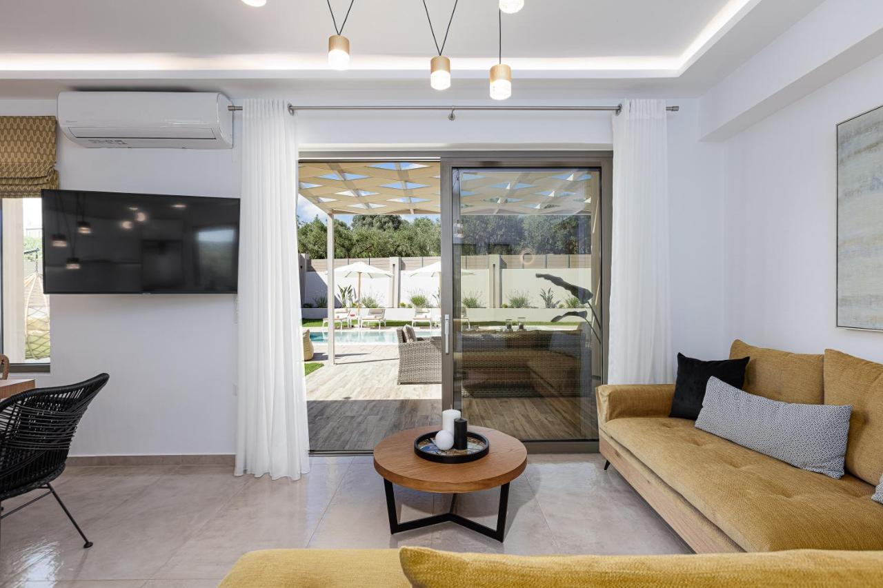 Koin Villa Sunset, With Heated Pool & Whirlpool, By Thinkvilla Πέραμα Εξωτερικό φωτογραφία